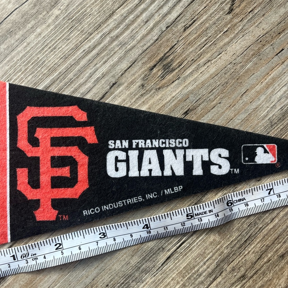 Vintage San Francisco Giants Pennant Flag - 9 inches